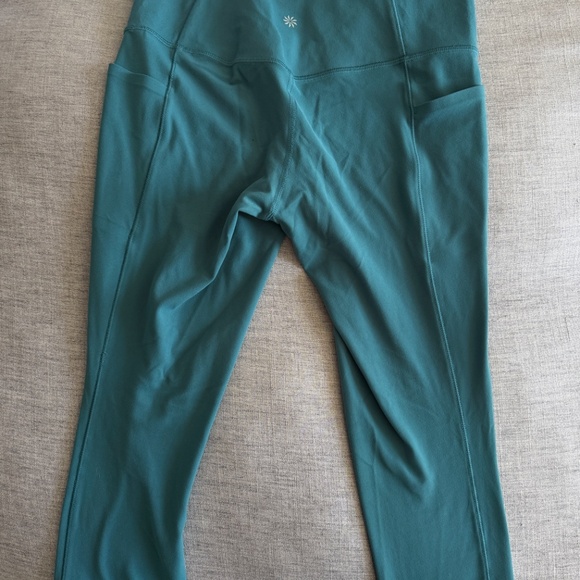 Athleta Salutation Stash Capri legging - Picture 4 of 6